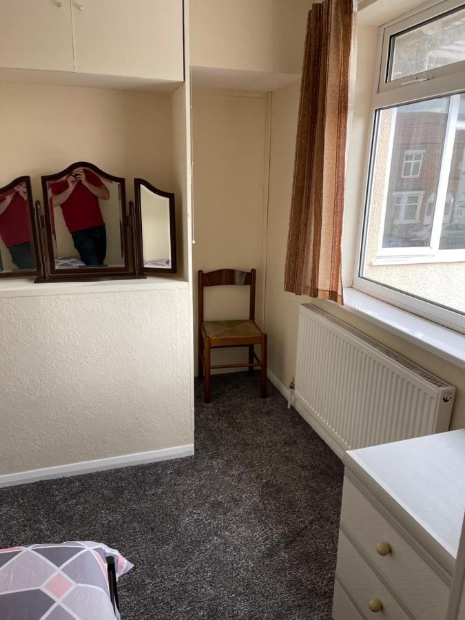 Spacious, Sleeps 17, 3 Bathrooms, Parking, Mansfield Eksteriør bilde