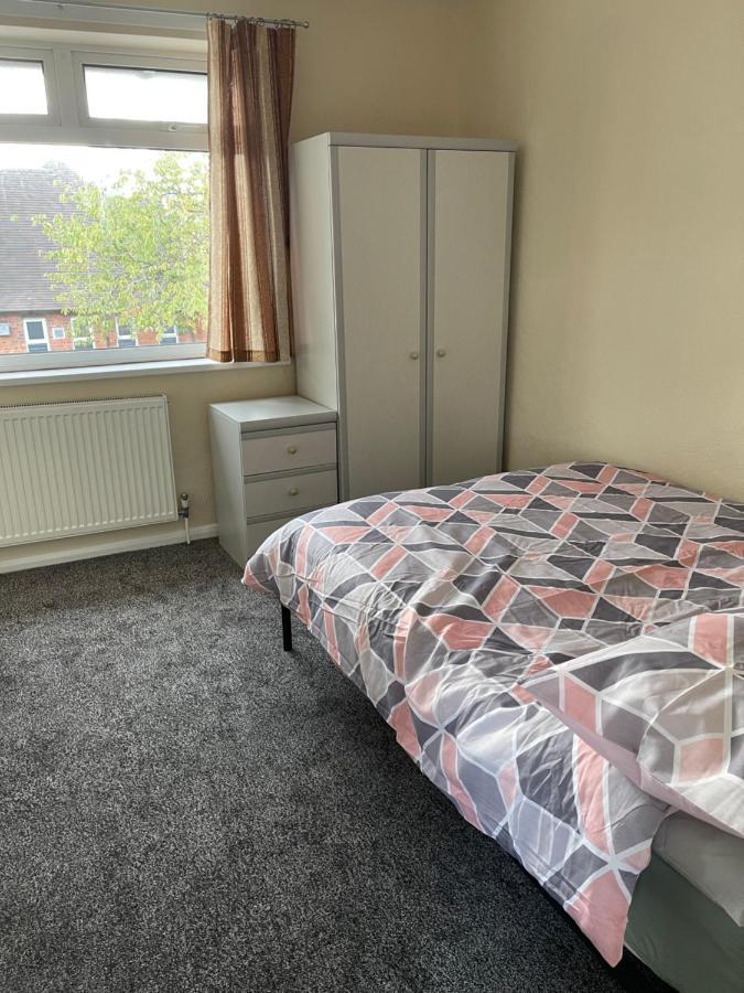 Spacious, Sleeps 17, 3 Bathrooms, Parking, Mansfield Eksteriør bilde
