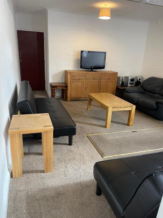 Spacious, Sleeps 17, 3 Bathrooms, Parking, Mansfield Eksteriør bilde