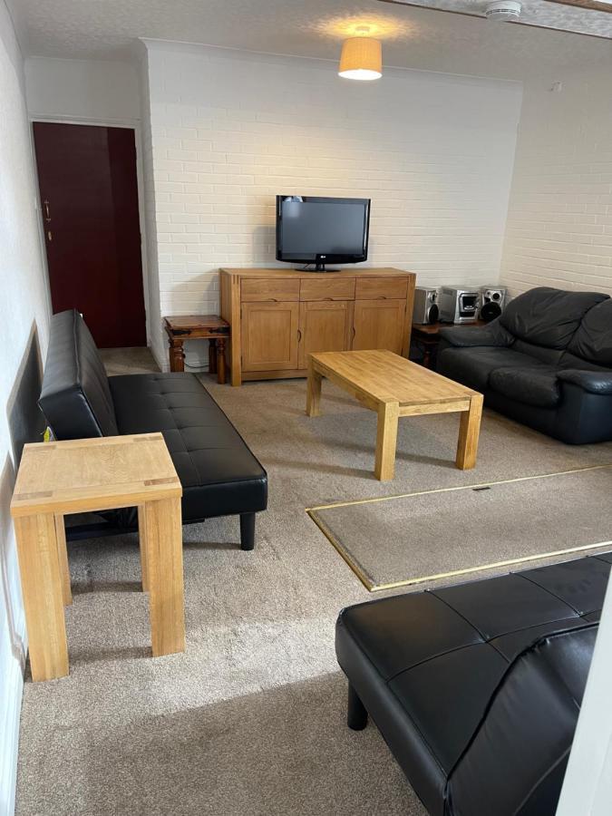 Spacious, Sleeps 17, 3 Bathrooms, Parking, Mansfield Eksteriør bilde