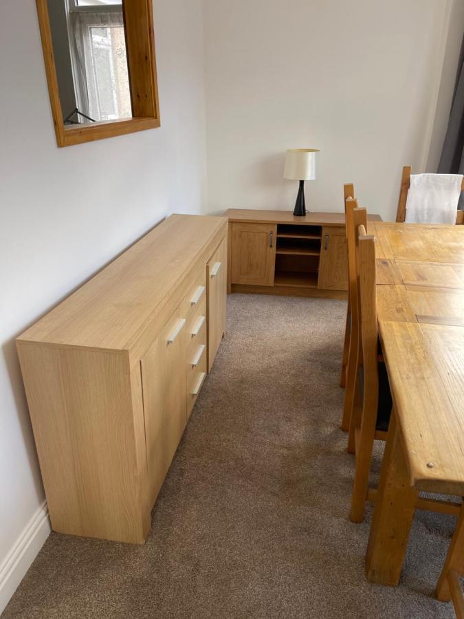 Spacious, Sleeps 17, 3 Bathrooms, Parking, Mansfield Eksteriør bilde