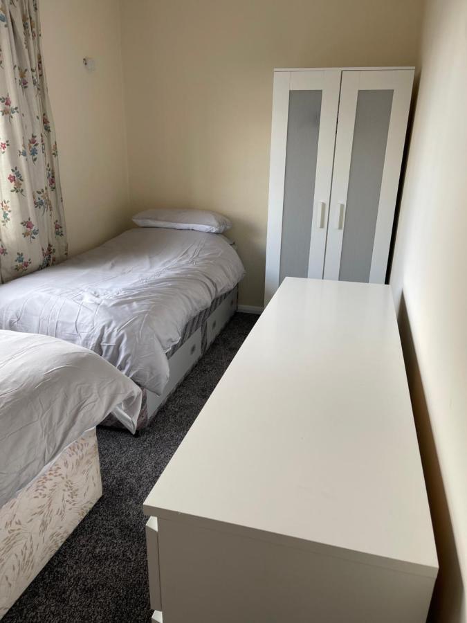 Spacious, Sleeps 17, 3 Bathrooms, Parking, Mansfield Eksteriør bilde