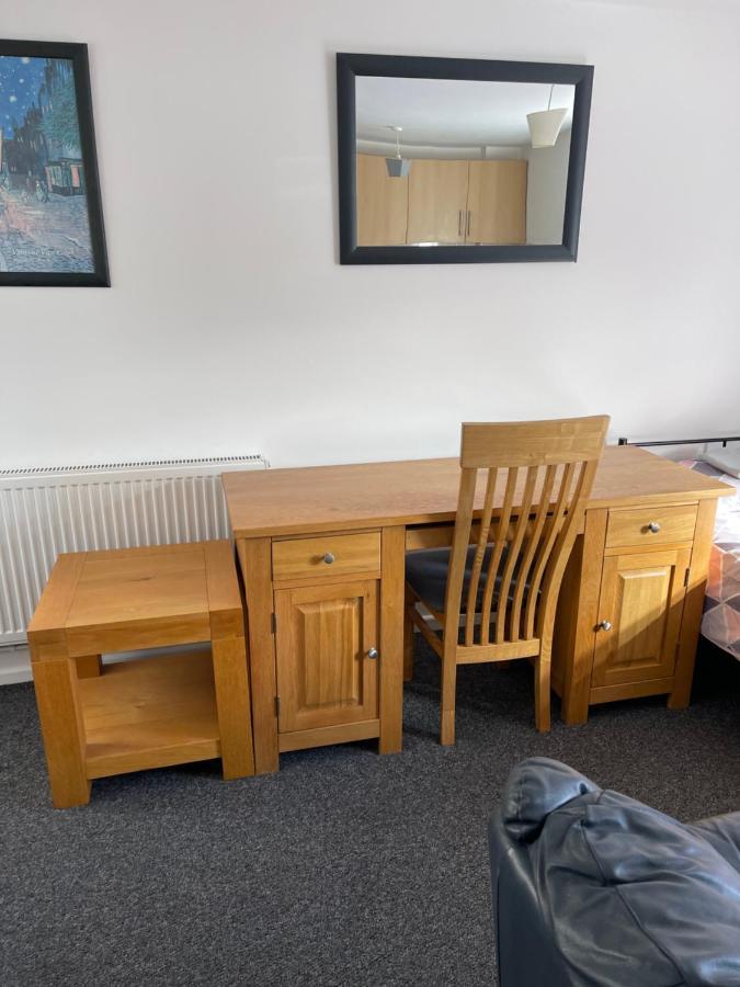 Spacious, Sleeps 17, 3 Bathrooms, Parking, Mansfield Eksteriør bilde