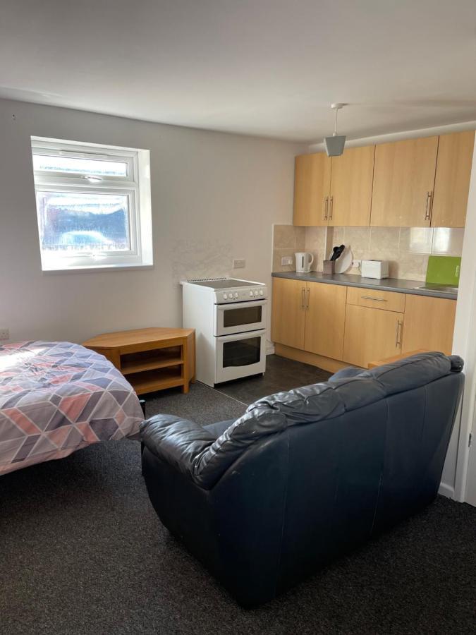Spacious, Sleeps 17, 3 Bathrooms, Parking, Mansfield Eksteriør bilde