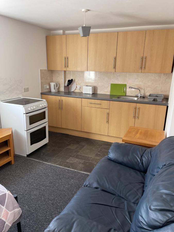 Spacious, Sleeps 17, 3 Bathrooms, Parking, Mansfield Eksteriør bilde